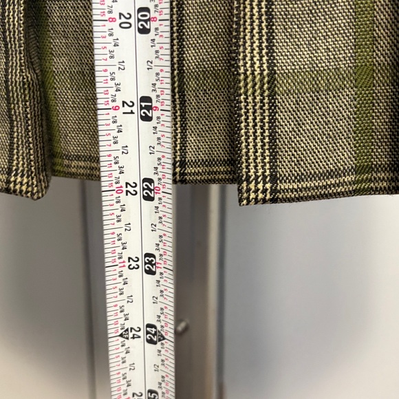 Vintage Burberry Checkered pleated Pencil Skirt in Olive and Beige 8 - Picture 8 of 12
